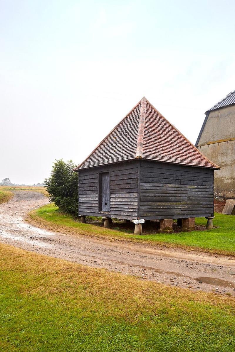 Converted Nissen Barn On Beautiful Farm Braintree Exterior photo